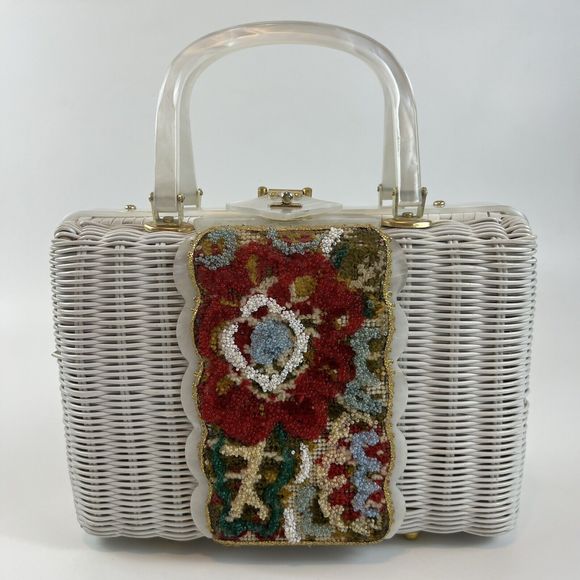 Vtg 60’s White Wicker Handbag Pearl Lucite Red Beaded Cottagecore Grannycore‎ - Picture 1 of 16